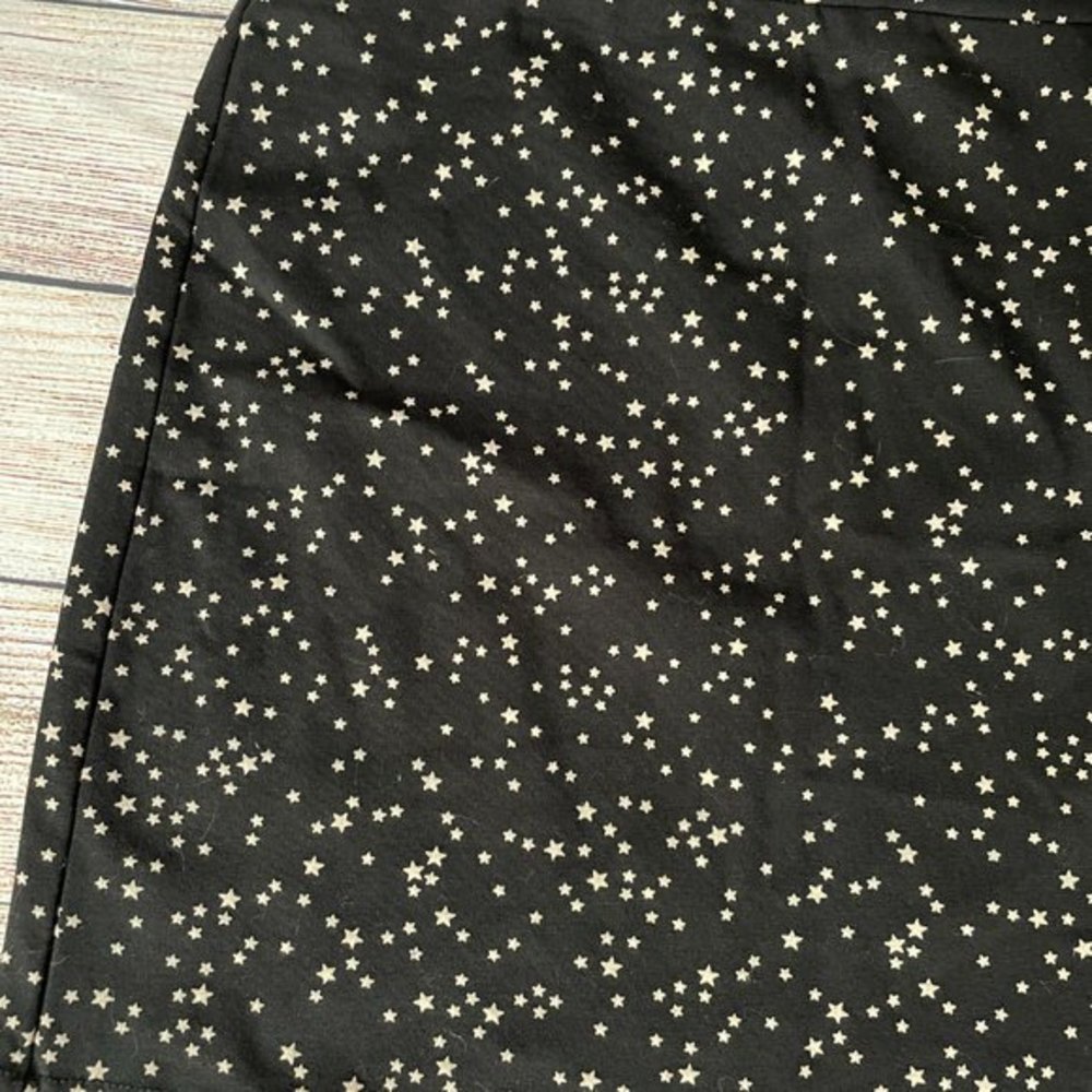 H&M Skirt - Picture 2 of 3